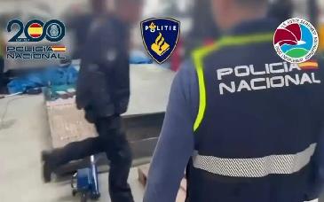 Caracas bajo presión: viaje a una ciudad en calma mientras EE.UU. despliega poder militar