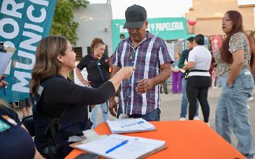 Acerca Ayuntamiento de Hermosillo sus servicios a Puerta del Rey con “Miércoles en tu Colonia”