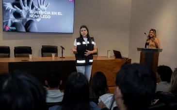 Concientizan a jóvenes en Sonora sobre violencia en el noviazgo y señales de alerta