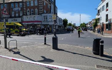 Ataque con cuchillo en Londres deja dos heridos; investigan terrorismo