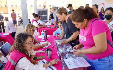 DIF Sonora acerca servicios gratuitos a familias de colonia Los Arroyos