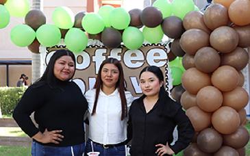 Realizan la XIV Feria Creativa Estudiantil en campus Navojoa