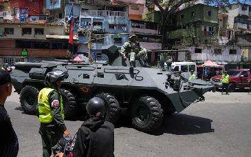 Caracas bajo presión: viaje a una ciudad en calma mientras EE.UU. despliega poder militar