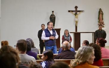 Apoya Toño Astiazarán a comunidad de San Ignacio Loyola con entrega de obra