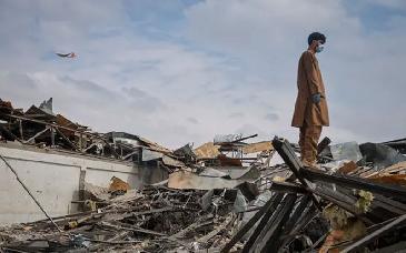 Afganistán acusa a Pakistán de matar a 400 personas en centro médico de Kabul