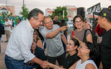 Entrega Toño Astiazarán nueva cancha e iluminación en Deportivo Montecarlo