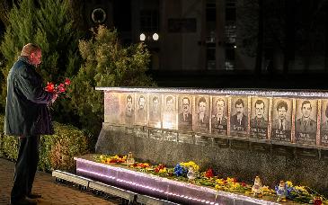 Zelensky acusa a Rusia de “terrorismo nuclear” en aniversario de Chernóbil