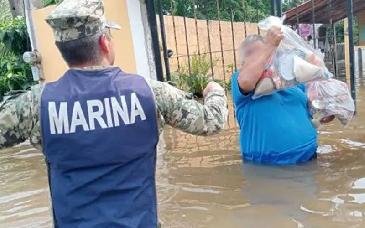 Refuerza el gobierno ayuda para afectados por 'Barry'