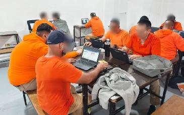 Población penitenciaria en Sonora cursan estudios universitarios en línea