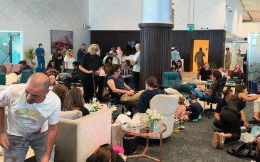 Avión de FlyDubai aterriza de emergencia en Arabia tras altercado entre pilotos