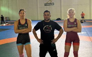 Gladiadoras sonorenses Josefina Ramírez y Michelle Olea competirán en el Mundial U23 de Luchas