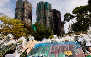 Malla de bambú y el poliestireno ayudaron a propagar el incendio que dejó 151 muertos en Hong Kong