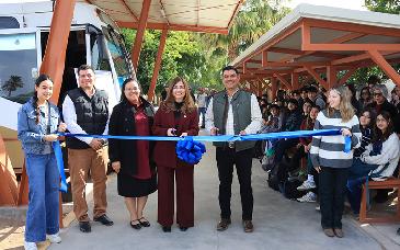 Entrega Rectora paradero remodelado y anuncia más proyectos para el DAG