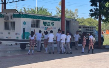 UTH y Fundación Sempra llevan aula móvil de ciencia al sur de Sonora