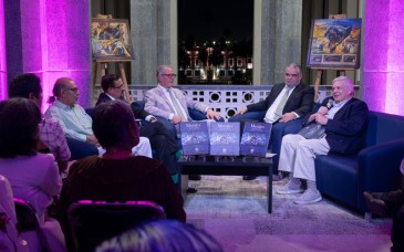 Unison presenta libro que preserva la historia de sus murales y el patrimonio artístico