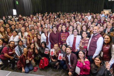 Lorenia Valles Asume Liderazgo