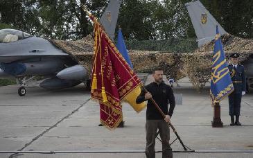 Zelenski pide más apoyo de EU; piloto ucranio de F-16 muere en ataque ruso