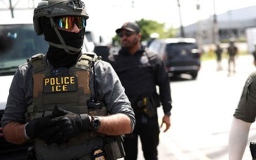 ICE compra 6 mil guantes eléctricos para controlar a personas durante arrestos