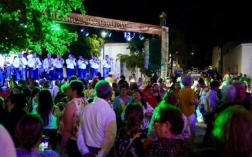 Más de 10 mil personas celebran el Día de las Personas Mayores con “Bailar es recordar”