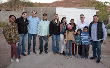 Entrega Gobierno de Hermosillo cuartos adicionales a cinco familias más
