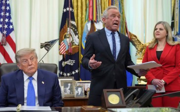 Trump limita a 11 las vacunas infantiles recomendadas en Estados Unidos