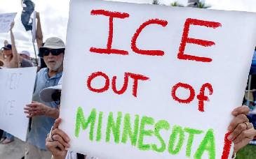 Homan condiciona reducción de agentes de ICE en Minesota a cooperación estatal